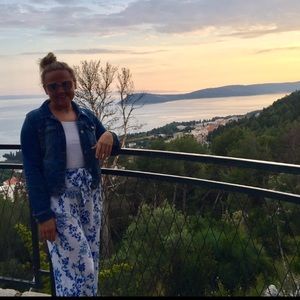 Loose floral pants- Size S